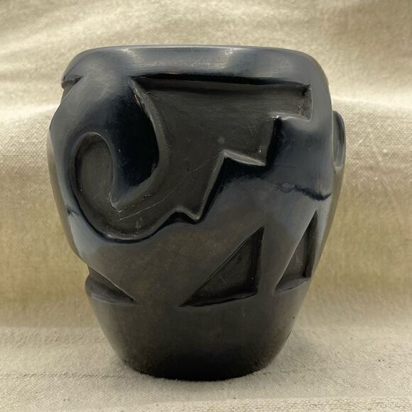 Vintage Madeline Naranjo Santa Clara Traditional Avanyu Design Blackware Pottery - Picture 6 of 15